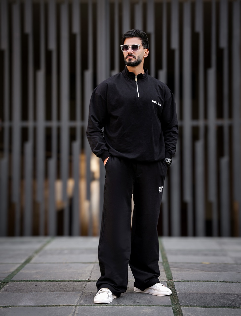 ست اسپرت دورس نیم زیپ و شلوار بگ پارچه پنبه دو نخ MIU MIU